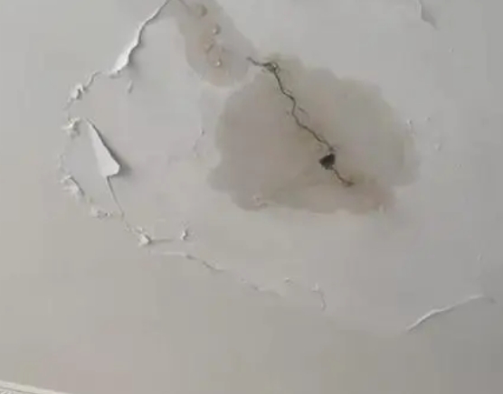 铁力阳台漏水维修公司分享下屋面防水工程质量问题原因分析
